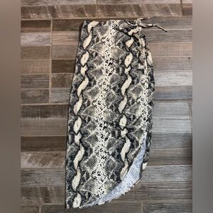 Snake Leopard Skirt. Bought from a boutique. Size Small